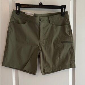 Eddie Bauer women’s Rainer shorts  Khaki Shorts